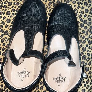 Monkey Feet T-straps